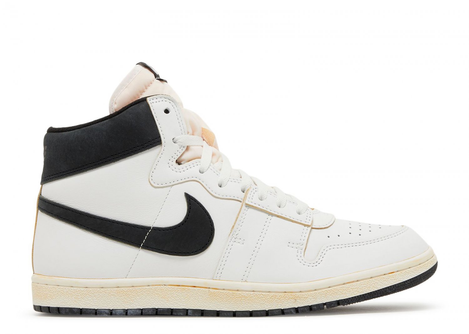 A Ma Mani&Atilde;&copy;re x Jordan Air Ship PE SP White Black