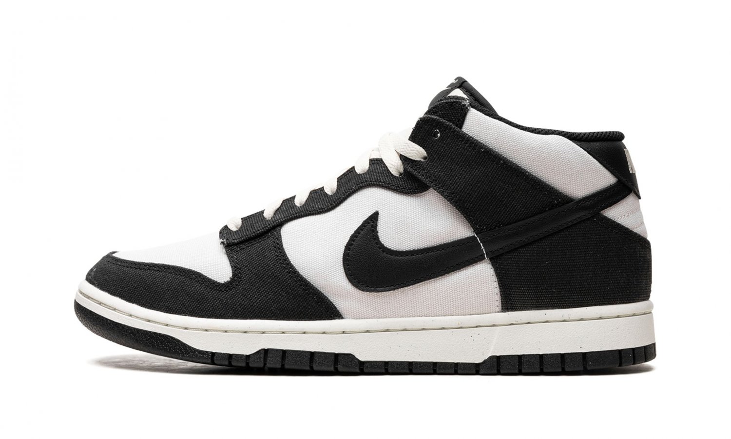 dunk mid black white