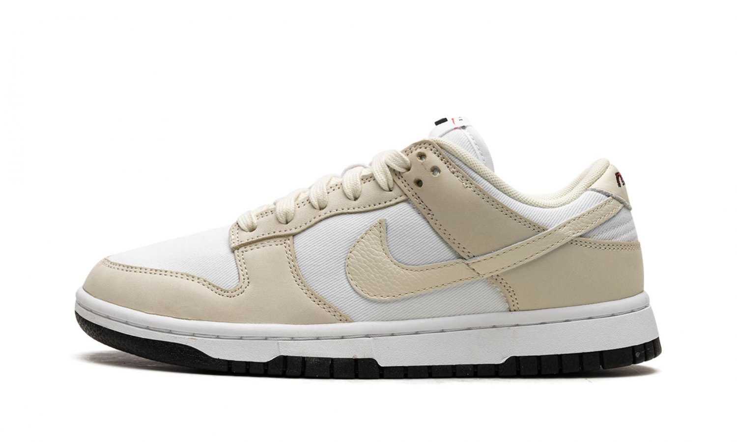 NIKE DUNK LO LX WMNS "Coconut Milk"