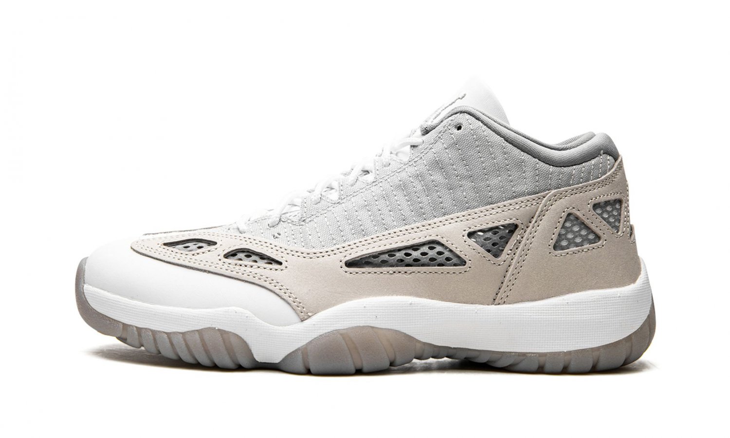 Air Jordan 11 Retro Low IE "'Light Orewood Brown'"