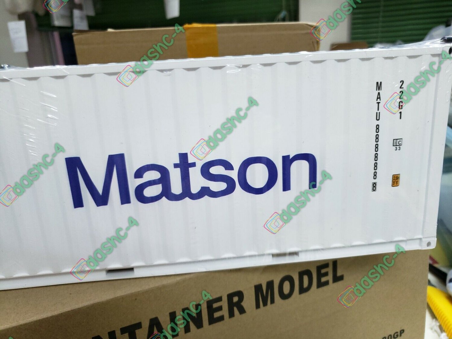 Matson 1:20 20ft Shipping Container Model ABS Resin & Wood New Box