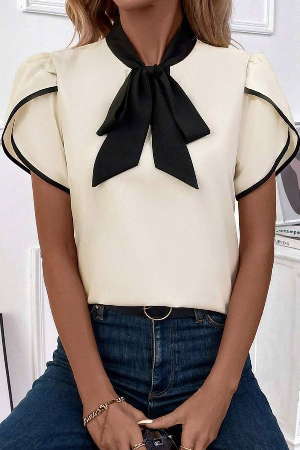 White Bow Knot Neckline Contrast Stripe Short Sleeve Blouse