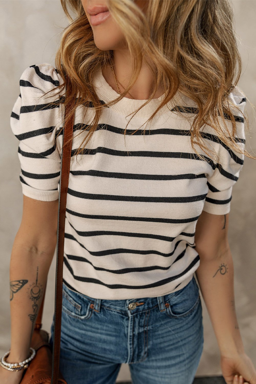 Black Stripe Ribbed Trim Round Neck Bubble Sleeve Knitted Top