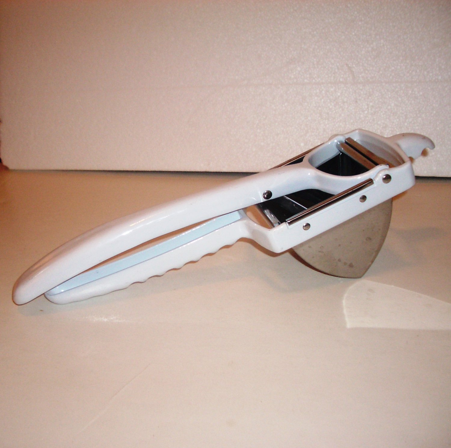 Williams Sonoma Angled Potato Ricer and Masher Puree Baby Food, too