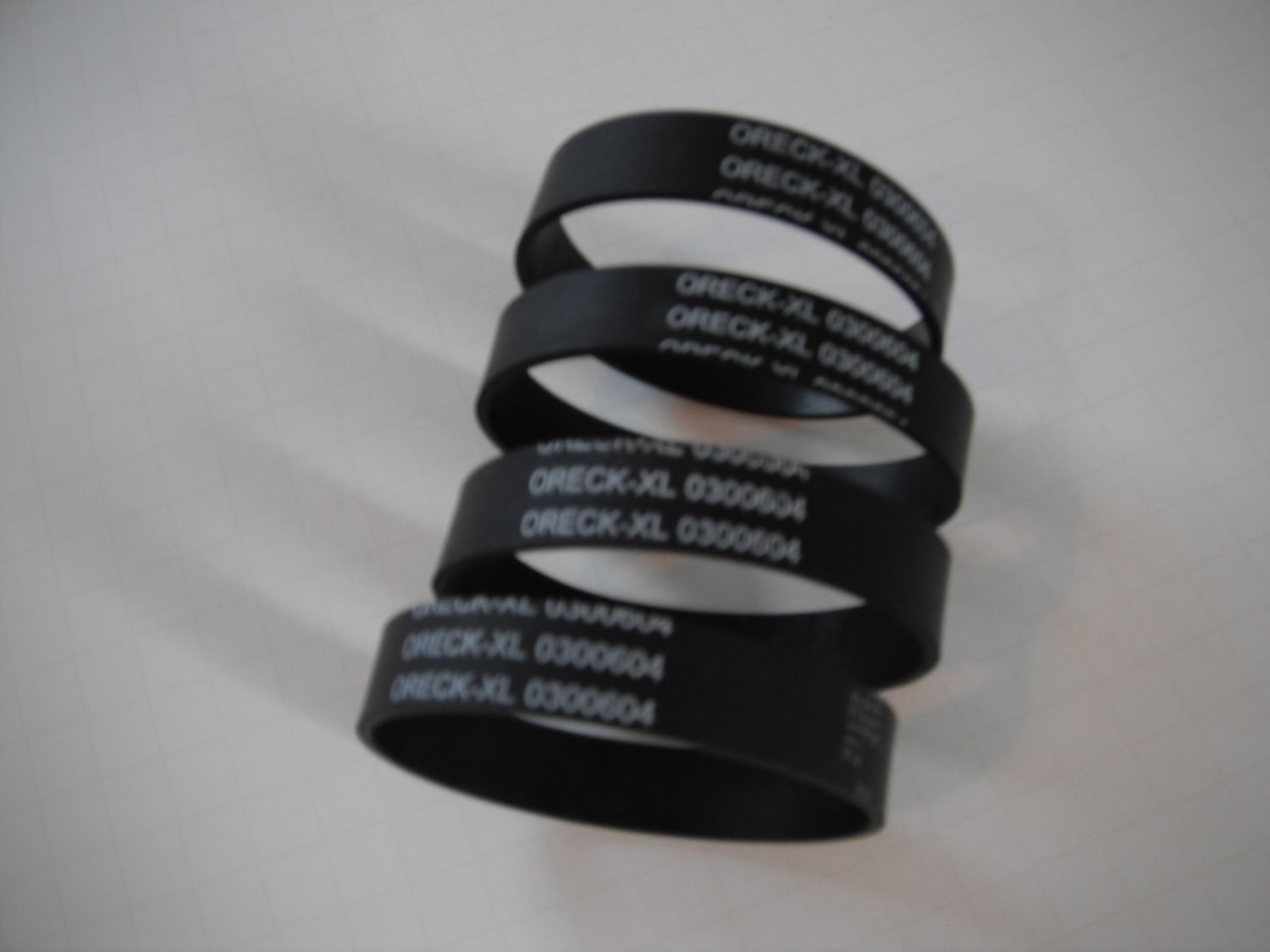 4 Genuine Oreck vacuum belts (XL upright belt)