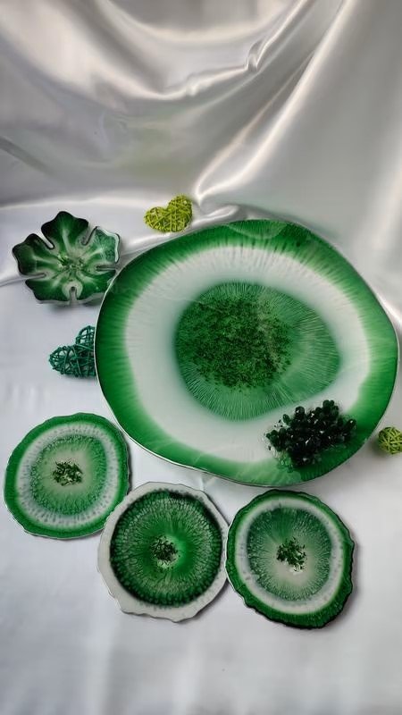 Exquisite Malachite Epoxy Tableware Set: A Fusion of Nature and Elegance