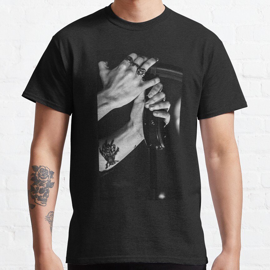 Styles Aesthetic Hands With Rings Classic T-Shirt Sweatshirt Hoodie For Men Women