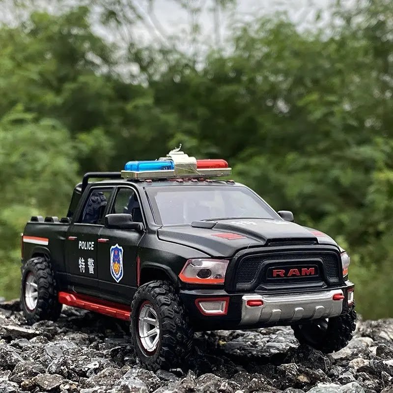 RCY 1:32 New Dodge Ram TRX Pickup Black police Car Sound And Light Pull Back Toy
