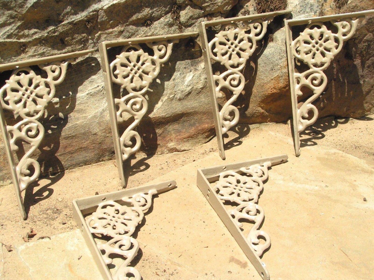 6 Small Cast Iron Wall Shelf Brackets Corbel VICTORIAN Braces Light brown ec