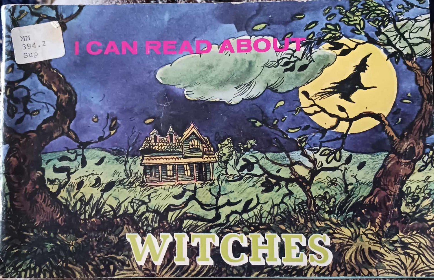 I Can Read About Witches (I Can Read About Series)