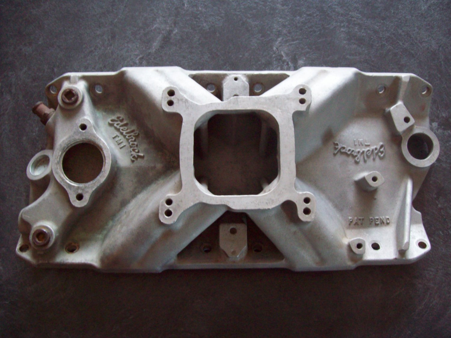 Edelbrock Tm1 Sbc Chevy Intake Manifold 6652