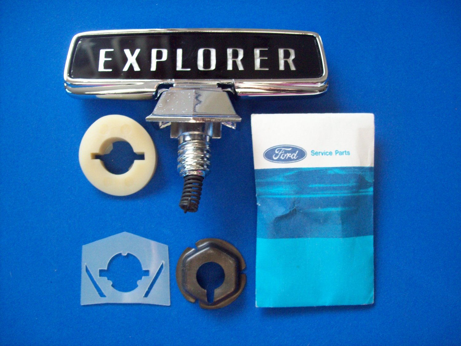 Ford Truck Explorer hood ornament emblem EOTZ-16850-B