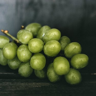 Yellow Red Cluster of Sweet Grape 100 PCS Seeds