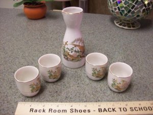 Painted Japanese sake Set