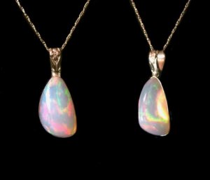 BRILLIANT COLORS LARGE SOLID OPAL 14K GOLD PENDANT !!