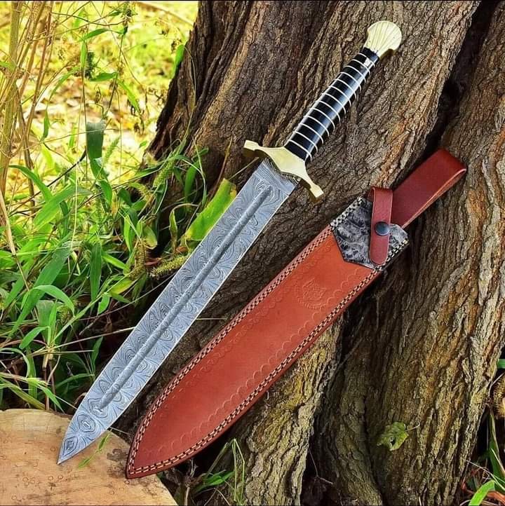 Custom Handmade Dmascus Single Hand Viking Sword With Leather Sheath