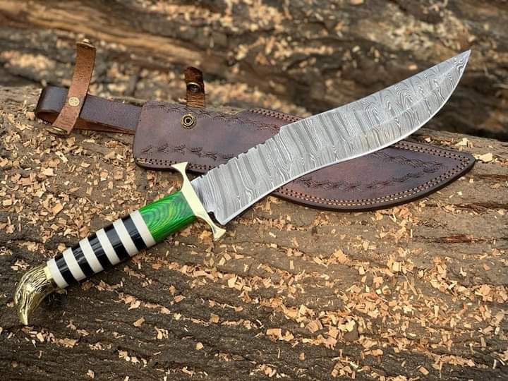 Custom Handmade Damascus Eagle Bowi Hunting knife With Leather Sheath