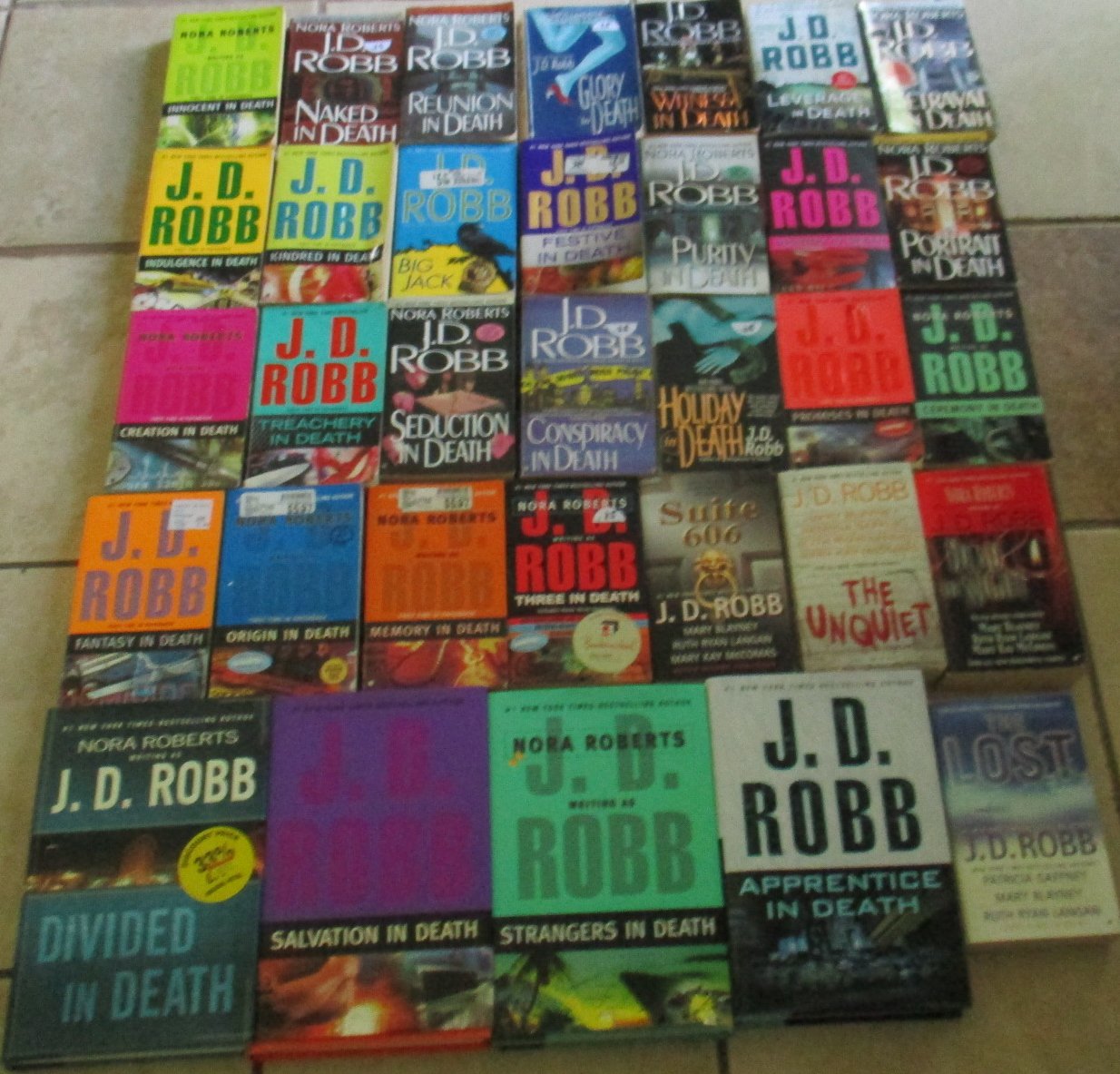 Lot 35 J.D. ROBB Novels In DEATH Series Eve Dallas Glory Leverage