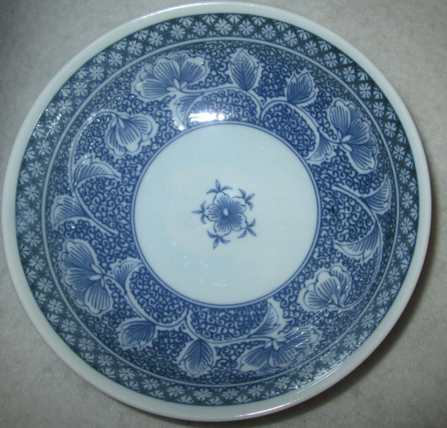 Porcelain Blue And White Floral Hand Painted Chinese/ Asian Japanese Bowl