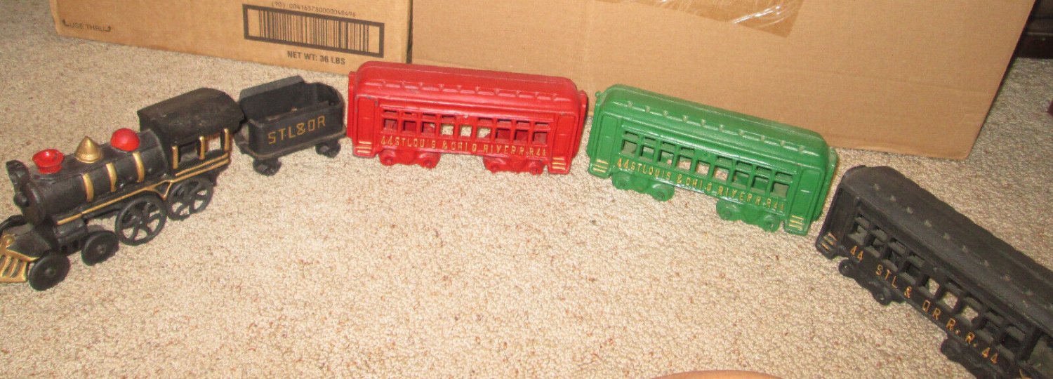 Vintage, RR 44, St. Louis-Ohio River 5 piece Cast Iron Toy Train