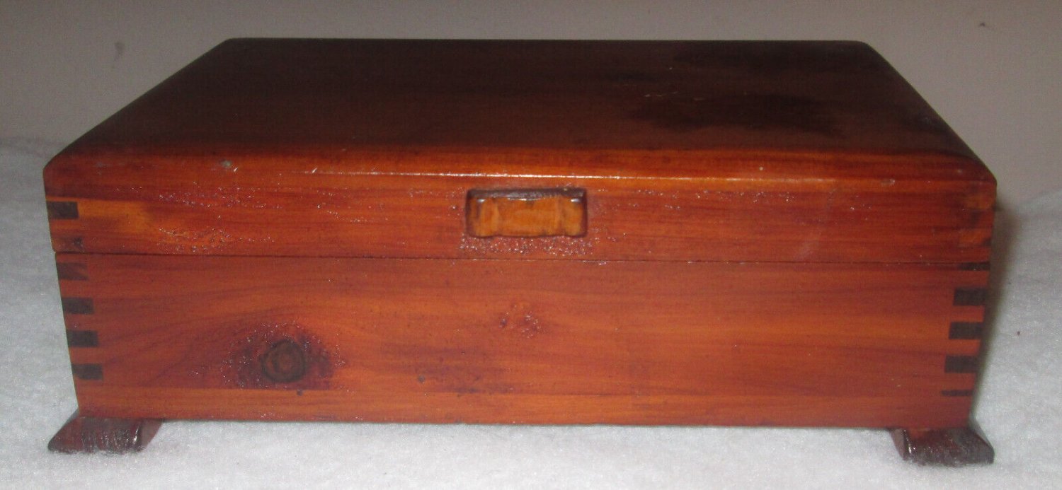 MERCHANTS BOX CO. JEWELRY TRINKET BOX CEDAR WOOD
