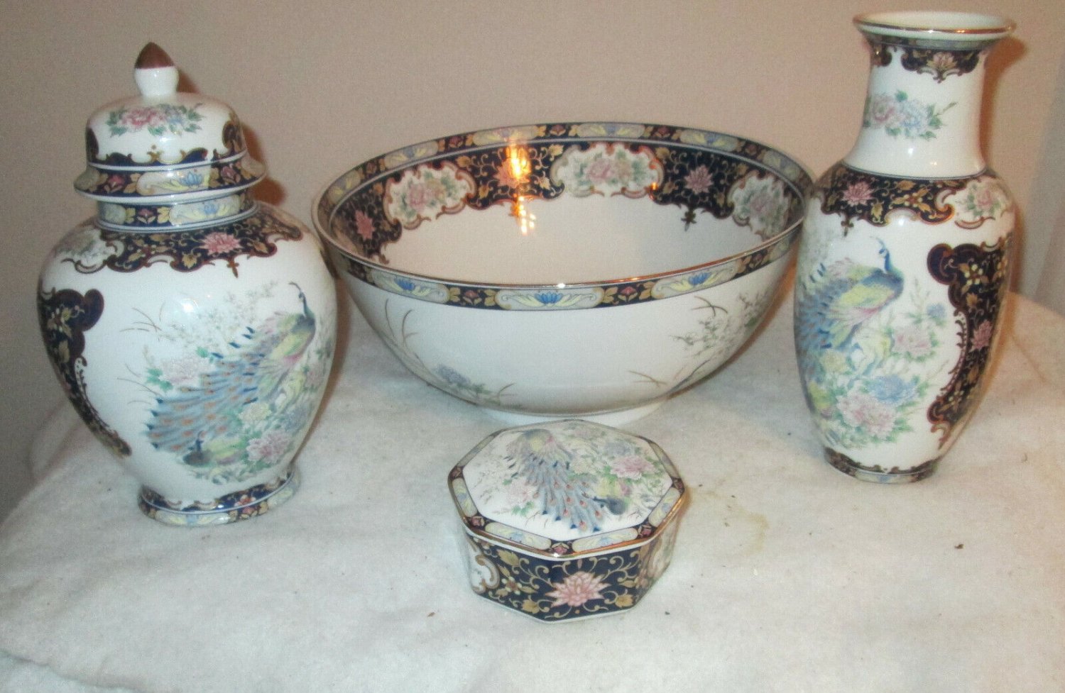 Vintage 4 Piece TOYO Peacock Bird Floral Porcelain Accent porcelain Dishes
