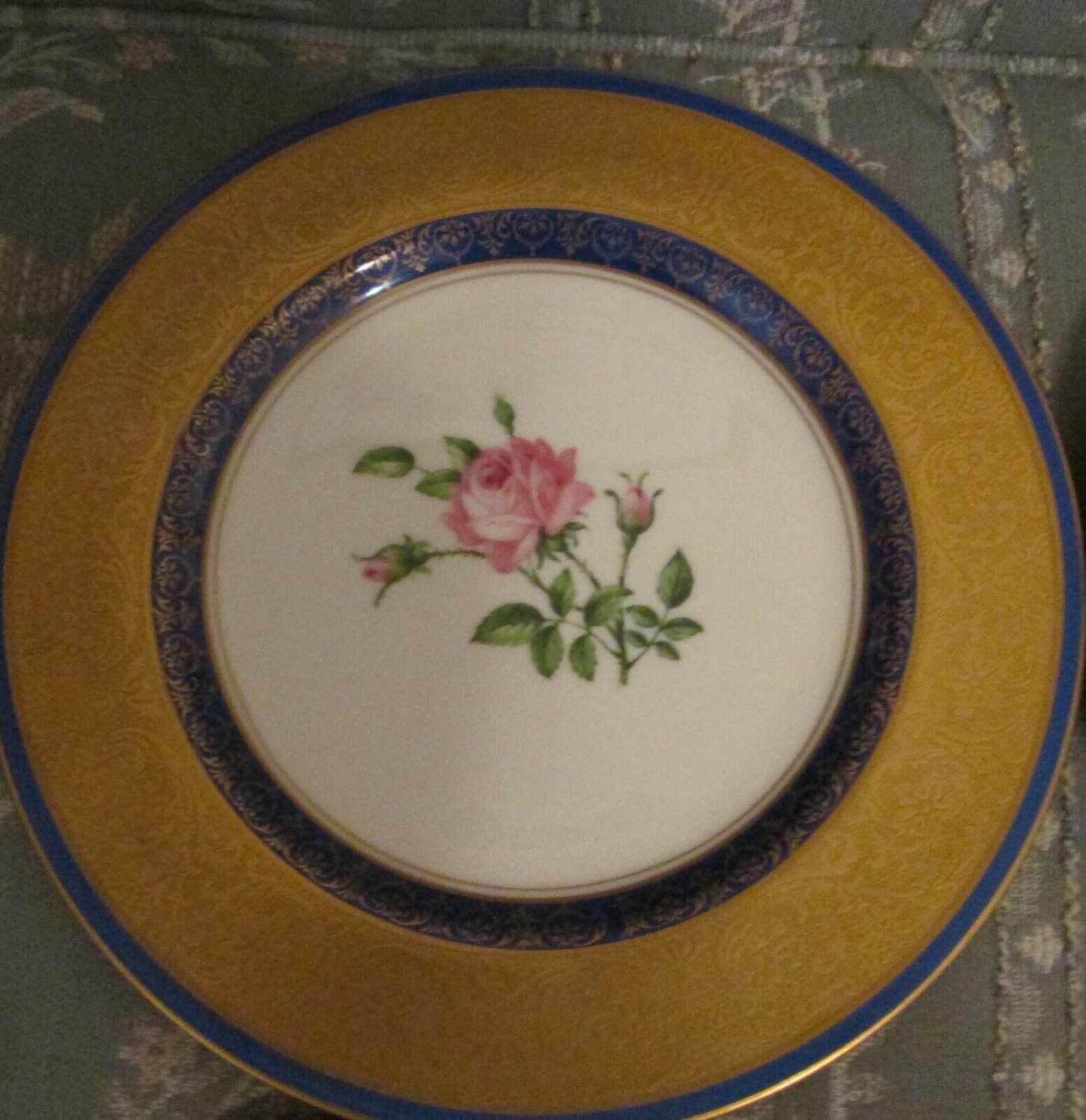 PICKARD BLUE & GOLD PLATE WITH CENTER ROSE