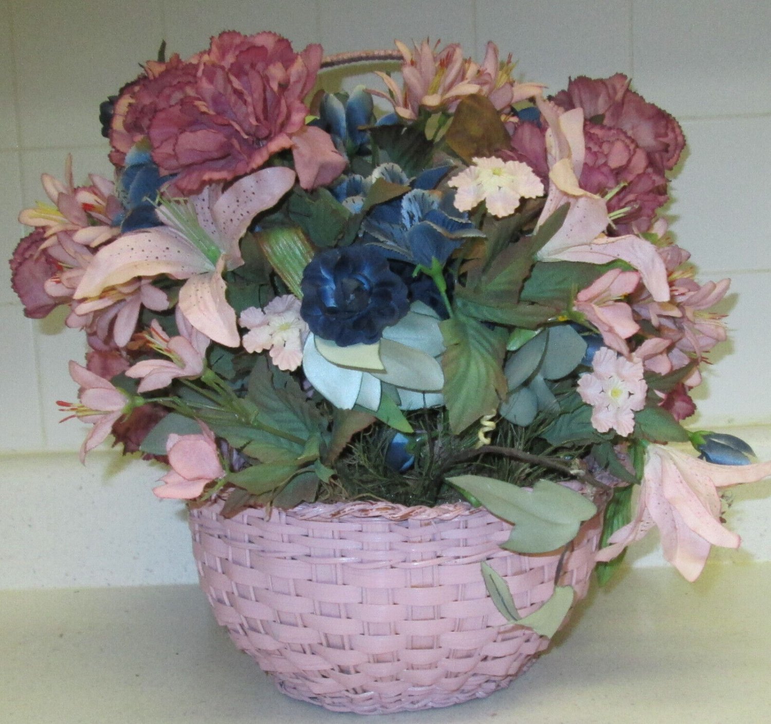 Large Artificial Flower Planter woven Basket Faux Indoor House Plant with Handle