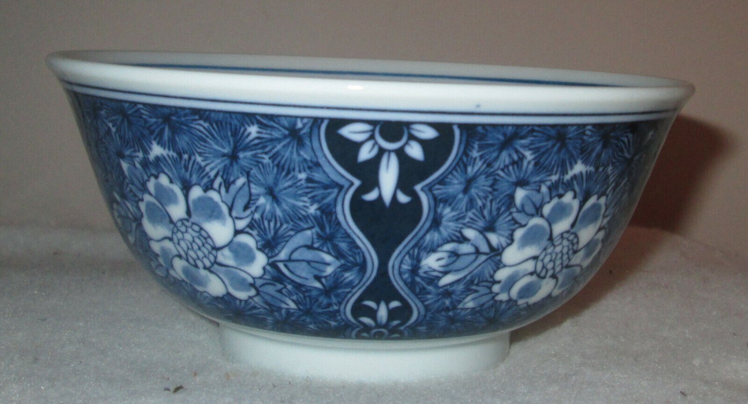 ANTIQUE CHINESE EXPORT CANTON WHITE & BLUE SET OF 3 BOWLS