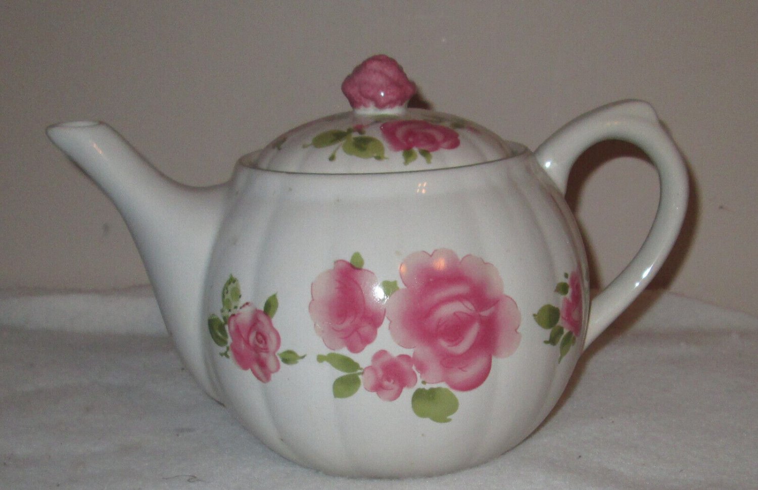 Vtg Gibson Roseland Teapot Round Cabbage Roses Pink Ceramic Tea Pot White