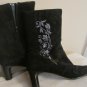 Women&acirc;��s White Mountain Black Boots Size 11W Lauren 4595 Side Zip w/ Embroidery