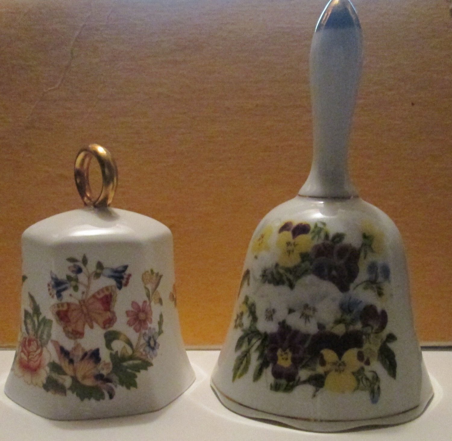 AYNSLEY PEMBROKE PORCELAIN DINNER BELL BUTTERFLY, PLUS UNMARKED BELL FLOWERS