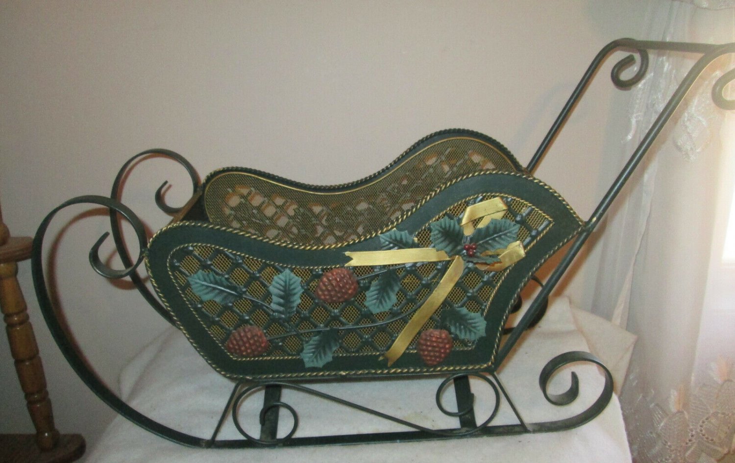 DOLL SLEIGH ALL METAL CHRISTMAS DECORATED ON SIDES