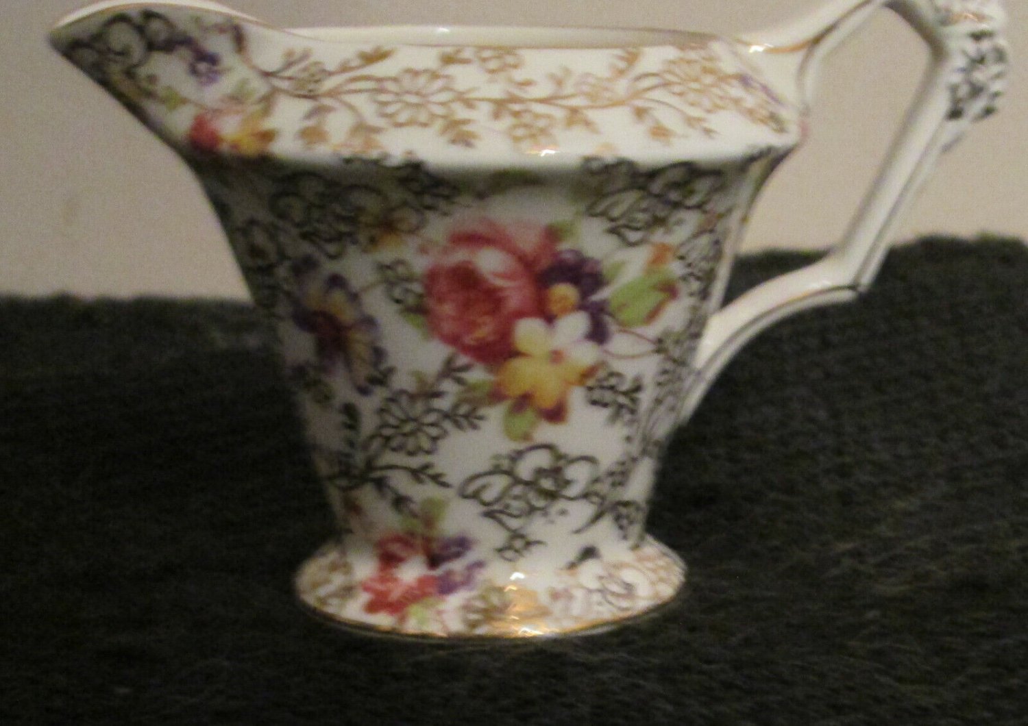 FENTON CREAMER  PEARL DELIGHT
