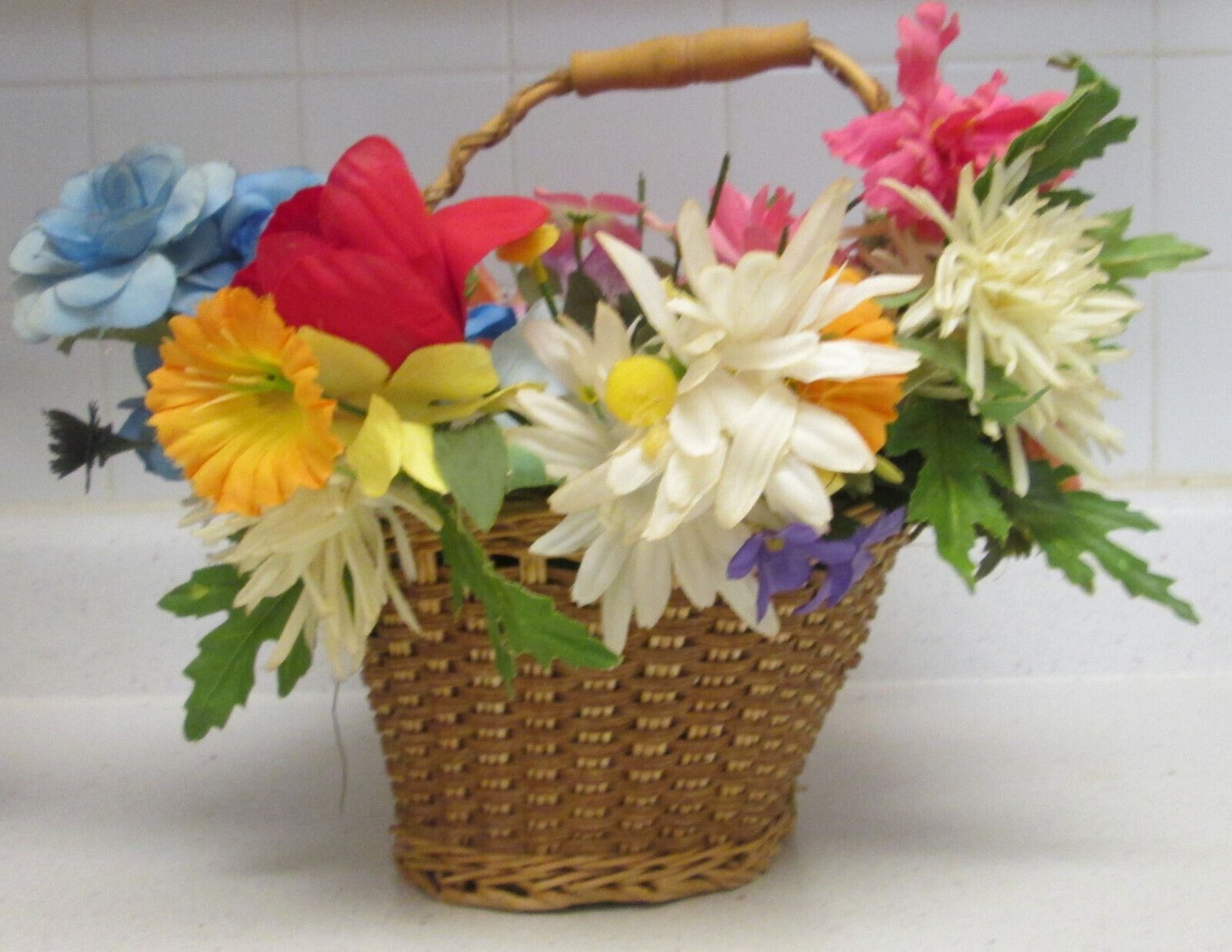 Artificial Flower Planter woven Basket Faux Indoor House Plant with Handle