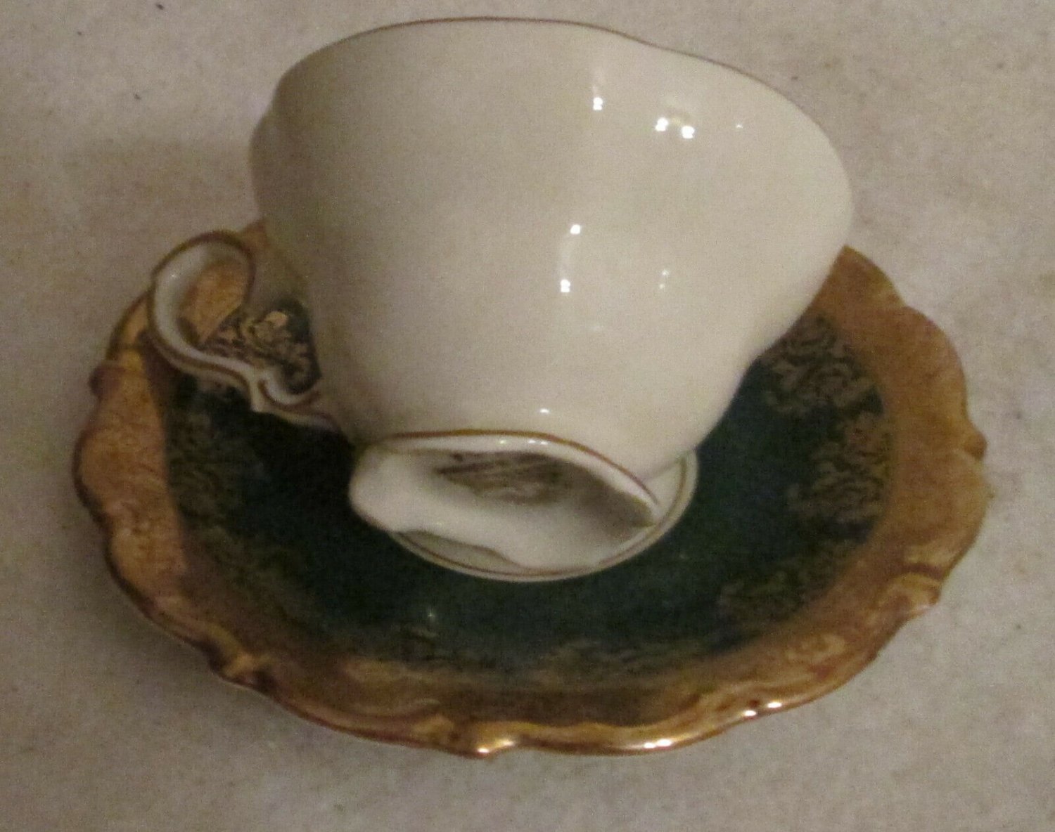 GREEN & GOLD LINDNER KUEPS BAVARIA TEA CUP & SAUCER