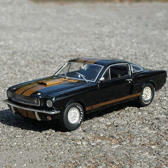 Toy Simulation 1:18 Ford Mustang black Shelby Cobra GT350 Alloy Sports Car Model Metal