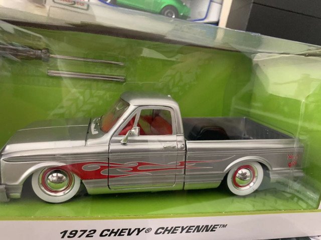 1:24 1972 Chevy CHEYENNE High Simulation Model Diecast Metal Car Chevrolet Toy Collection