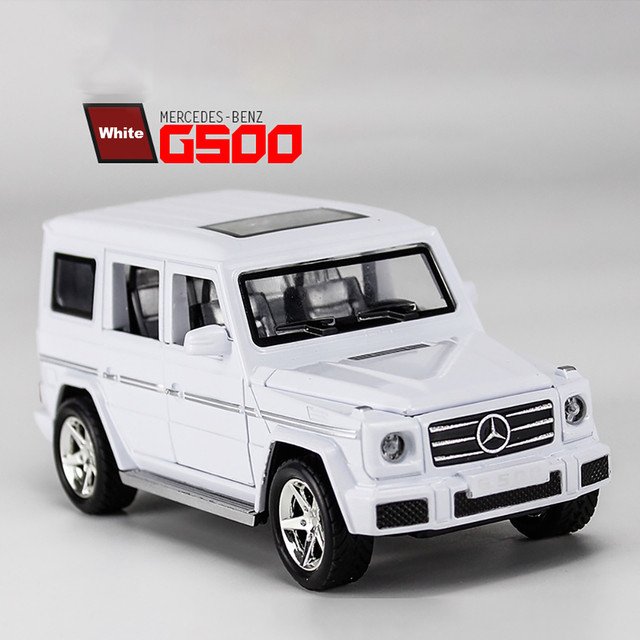 1:30 Benz G500 white Car Simulation Toy With Light Music Doors Can Be Opened