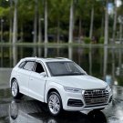 1:32 Scale New Audi Q5 Sport SUV white Car Toy With Pull Back Sound Light Diecast