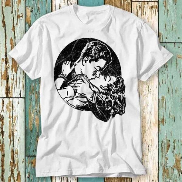 Kissing Couple Perfect Technique For Lovers Art Sexy Lips T-Shirt