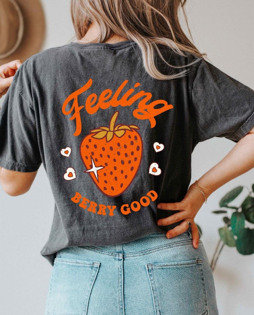 T-Shirt, Feeling Berry Good Oversized Vintage T-Shirt