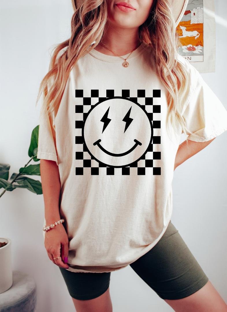 Retro Smiley Face Shirt, Checkered Pattern Smiley Face Oversized Vintage T-Shirt