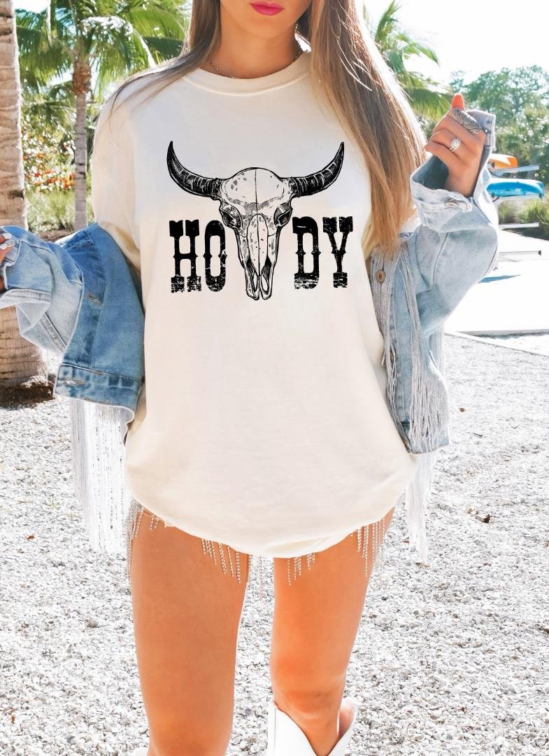 Boho Cow Skull Shirt, Western Shirt, Howdy shirt ,Vintage Western T-shirt