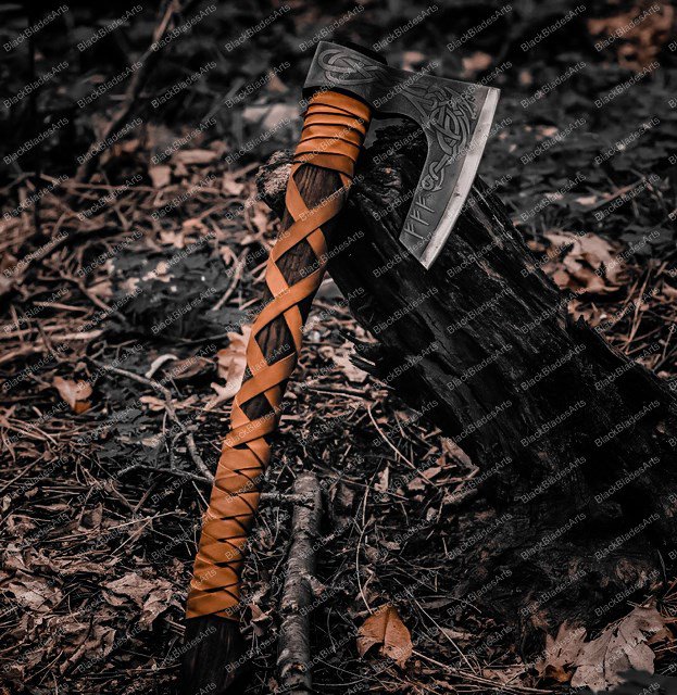 Custom Handmade Carbon Steel Hunting Viking Tactical Hatchet Tomahawk Axe Gift
