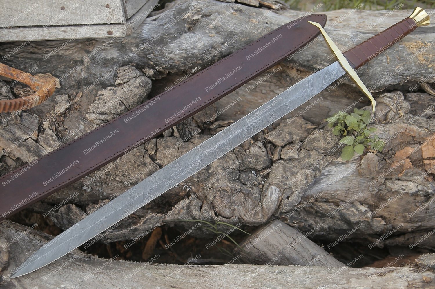 Personalized Custom Handmade Forged Damascus Steel Hunting Viking Real Long Sword with Sheath