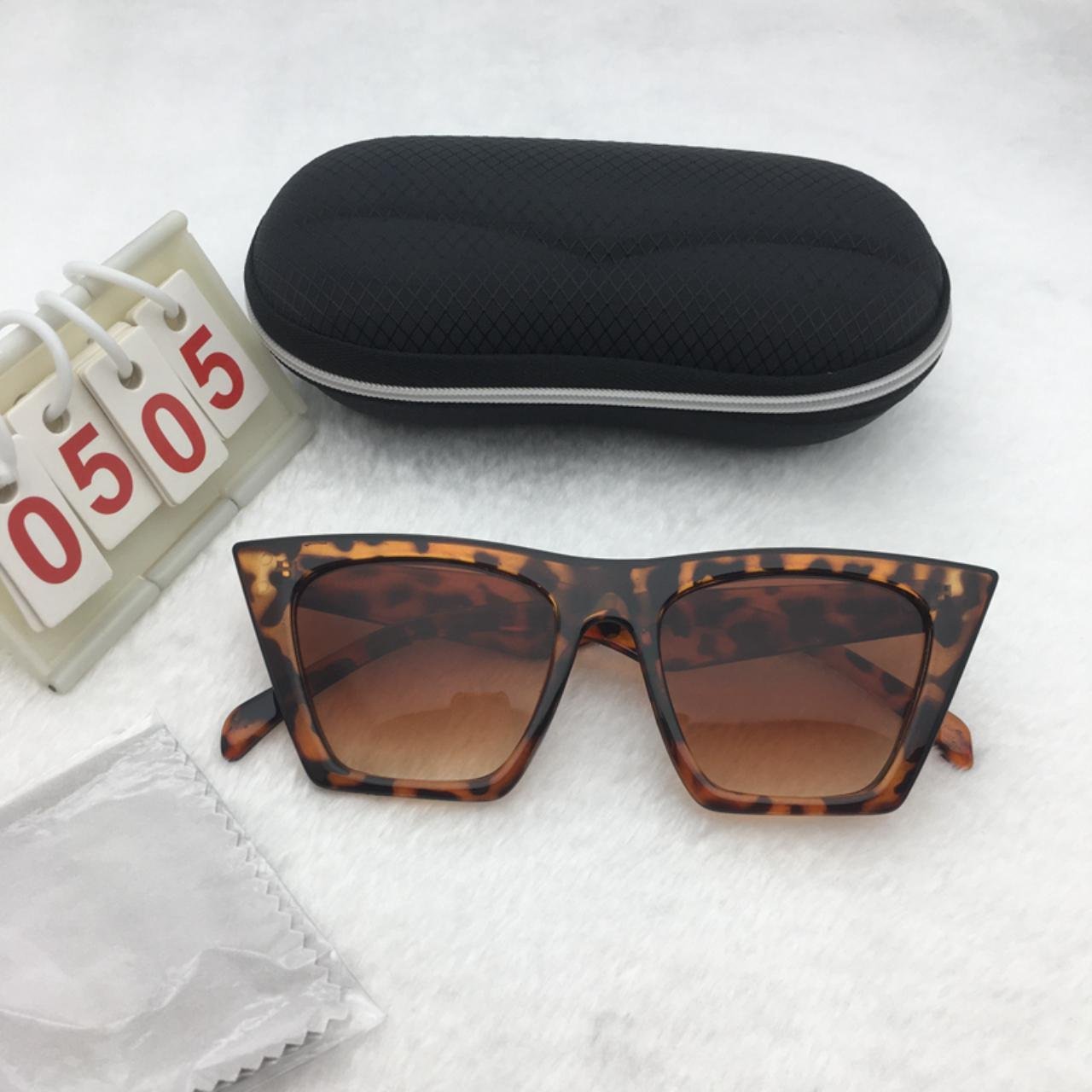 Leopard Frame Sunglasses. Retro Punk Summer Shades. Free shipping 109