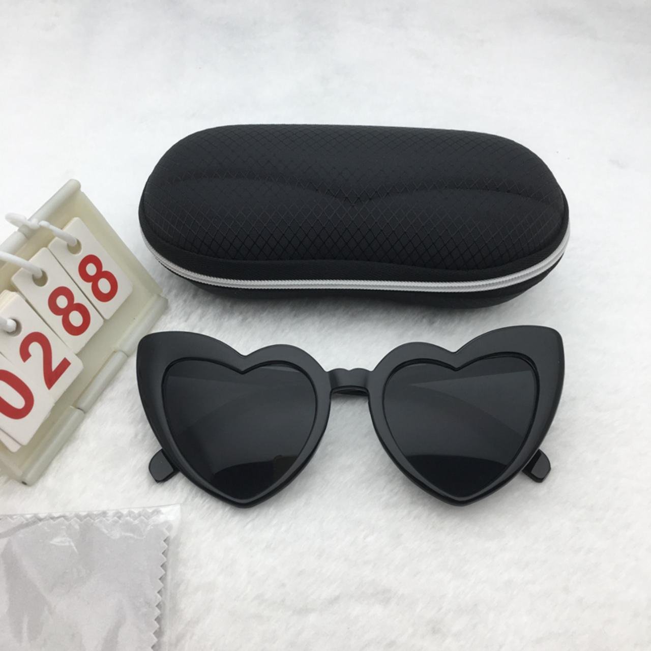Punk Black Frame Sunglasses Free shipping 229