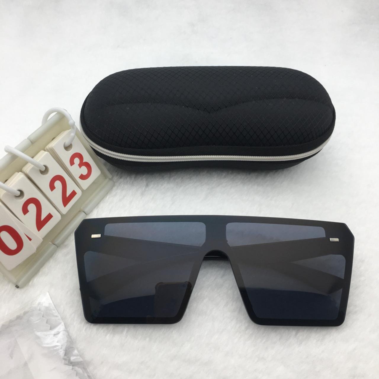 Black Frame Sunglasses Free shipping 243