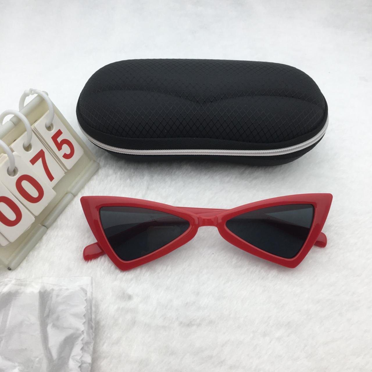 Red Frame Sunglasses Free shipping 303
